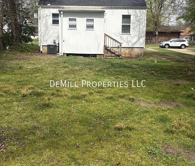 1126 W Hamilton St — Photo 10