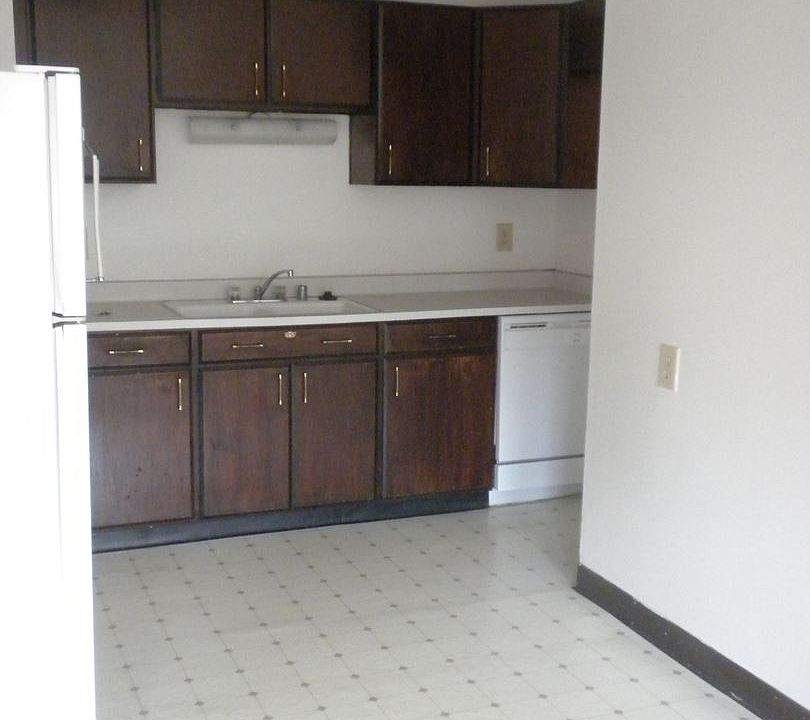 1st image of 2520 N Stowell Ave #6649578