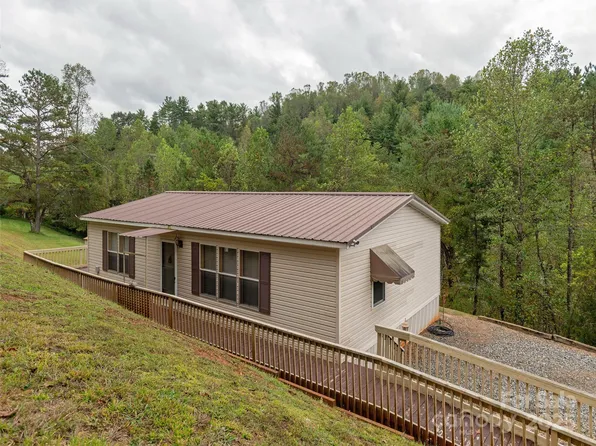 81 Mount Airy Rd, Marshall, NC 28753