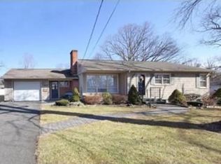 247 Carver St, Springfield, MA 01108