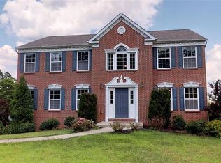 137 Walnut Dr, Mc Kees Rocks, PA 15136