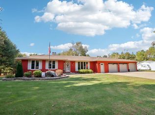 7865 N Pine View Dr, Edgerton, WI 53534