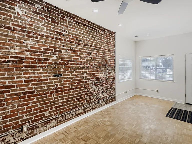 Utica Duplex — Photo 8