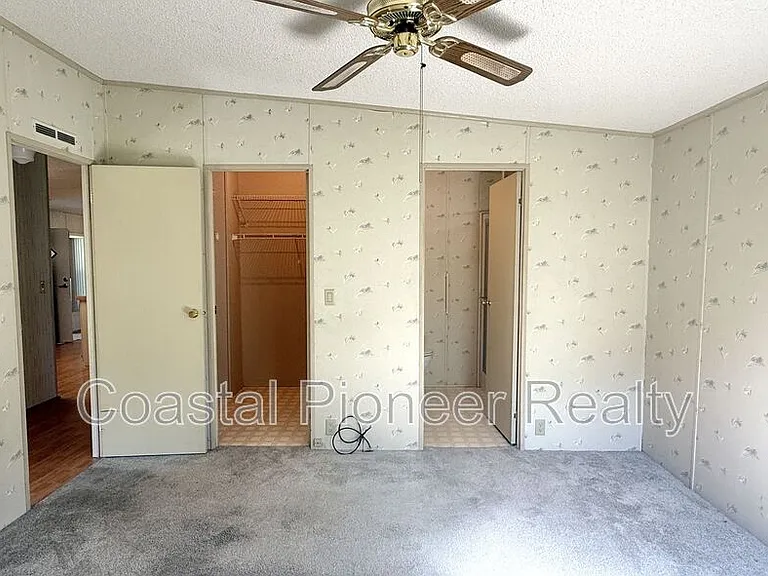 4550 Charter St #RC — Photo 13