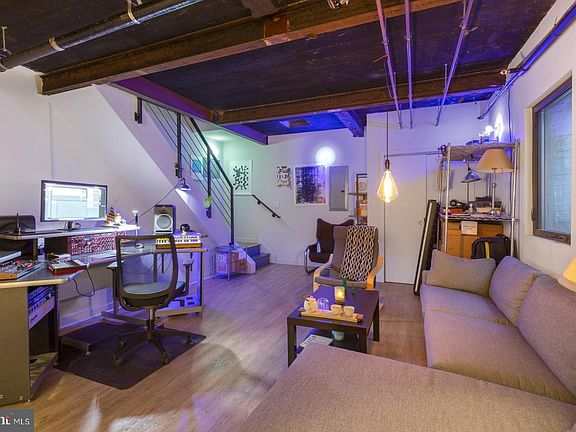 5th image of 1737 N Howard St #1A