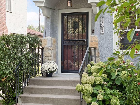 3rd image of 4609 Drew Ave S
