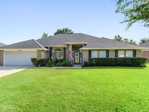 1546 Pelican Bayou Dr, Biloxi, MS 39532