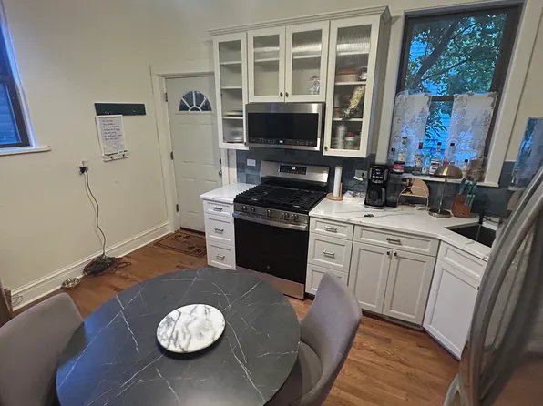 3916 N Bernard St #R, Chicago, IL 60618