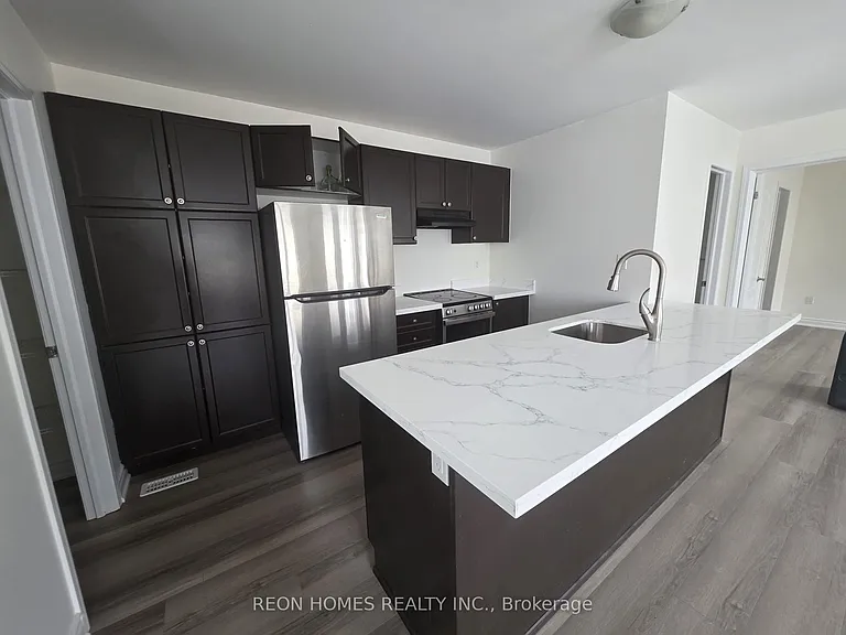 237B Cornell Park Ave #COACH — Photo 5