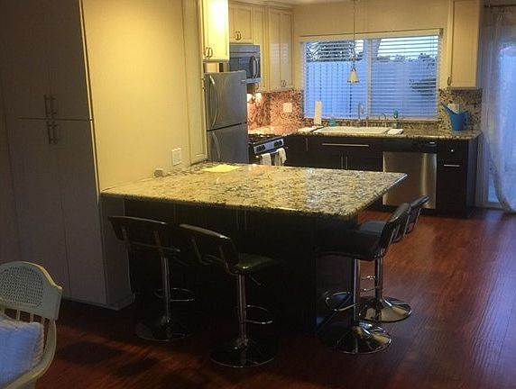4th image of 16733 Parthenia St Unit 5