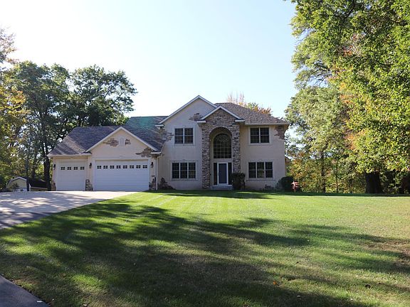 2nd image of 2230 Briarwood Ln NE