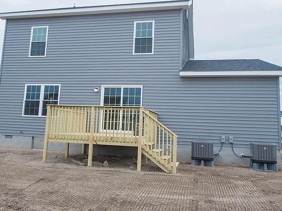 2nd image of 1173 Main St #P