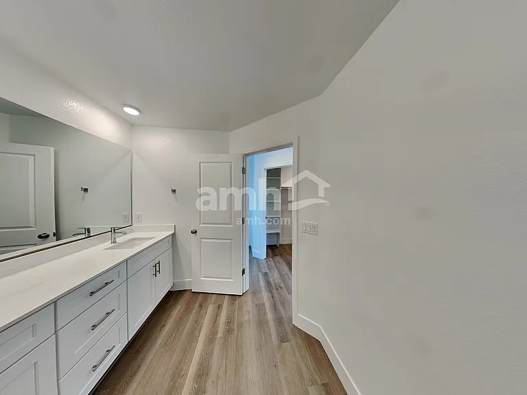 11153 Magallanes St — Photo 12