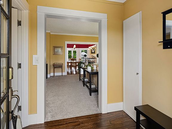 4th image of 1060 W 17th Ave