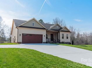 121 Juniper Rd, Mooresville, NC 28115