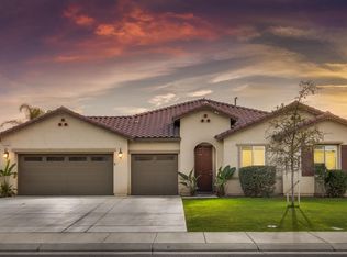 15557 Calabria Ct, Bakersfield, CA 93314