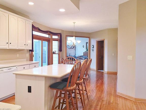 4th image of 5460 Riverview Dr