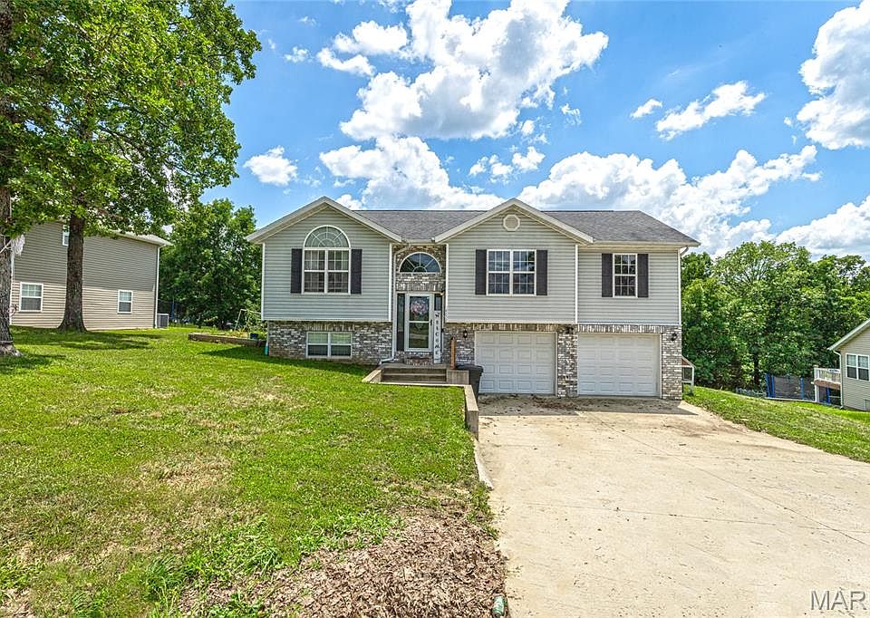 1st image of 18652 Lynn Ln