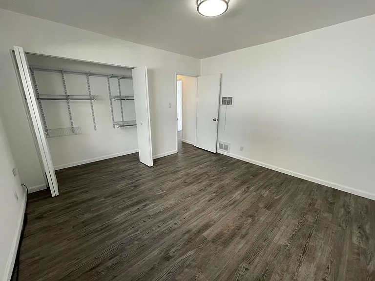 1626 N Hobart Blvd — Photo 2