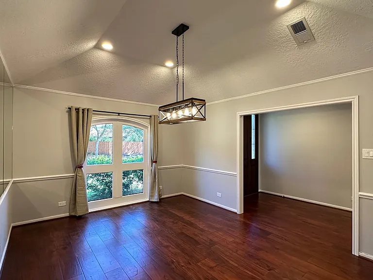 11527 Cedar Creek Dr — Photo 17