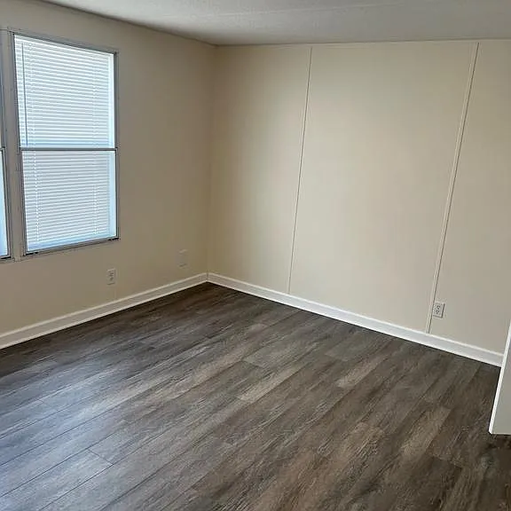 111 Dugan Ct — Photo 8