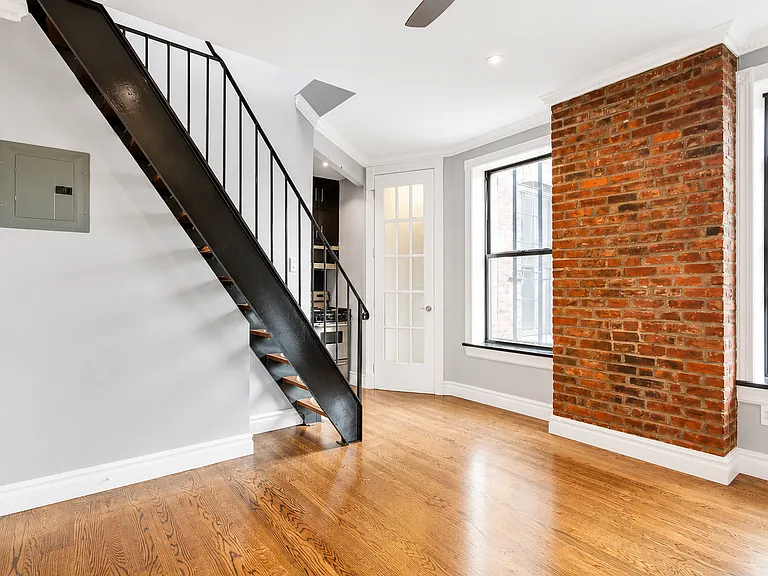 246 Mott St #21 — Photo 3