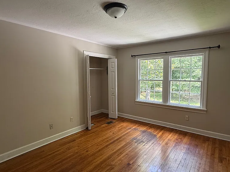 105 Kimball Ave — Photo 10