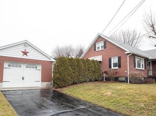 152 Victory Ln, Nazareth, PA 18064