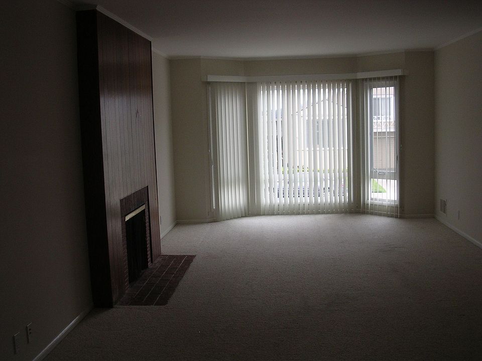 Living Room with Fireplace