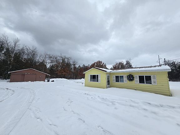 2nd image of 723 N Perry Creek Rd