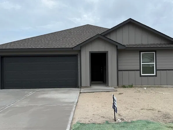 1114 Brasel Dr, Aransas Pass, TX 78336