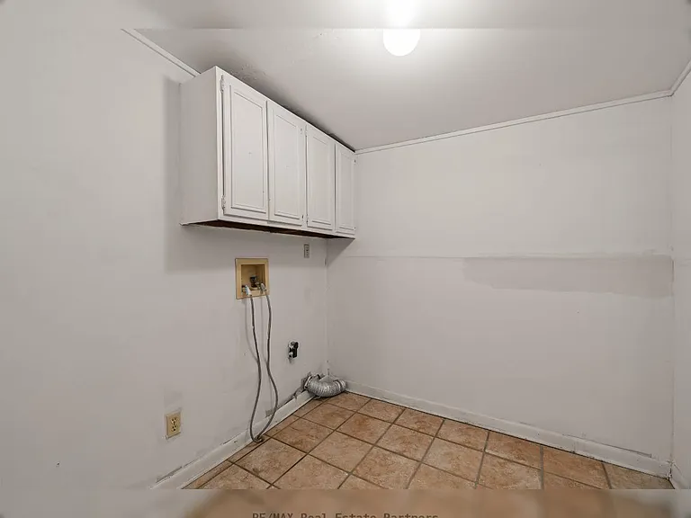 307 N 40th Ave — Photo 12