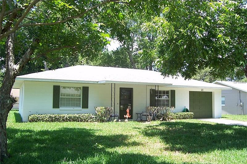 1st image of 400 Cricket Hollow Ln