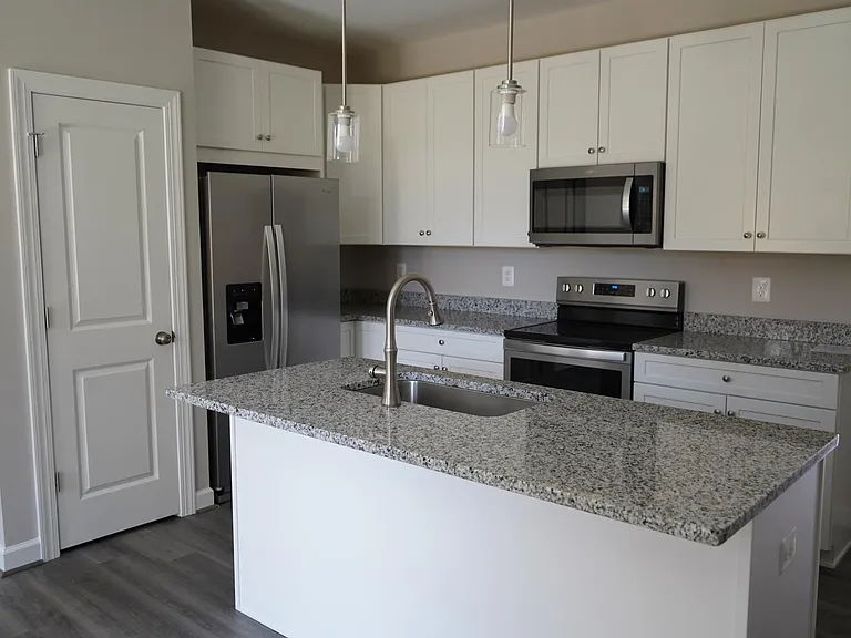 117 Coralyrose Ct — Photo 3
