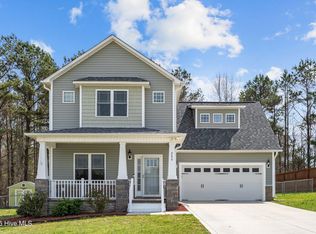 208 E Ridge Ct, Jacksonville, NC 28540