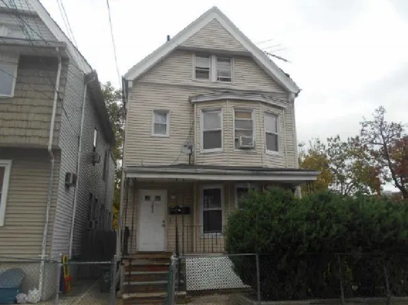 185 Taylor St, Orange, NJ 07050