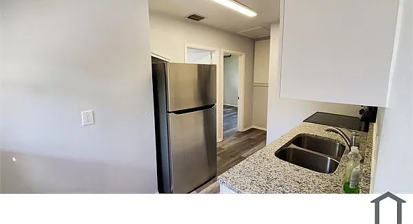 3351 Hillsdale Ave — Photo 5