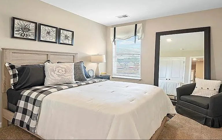 7104 N Mills Rd — Photo 44