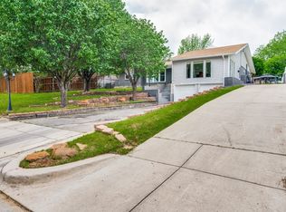 5944 Tourist Dr, North Richland Hills, TX 76117