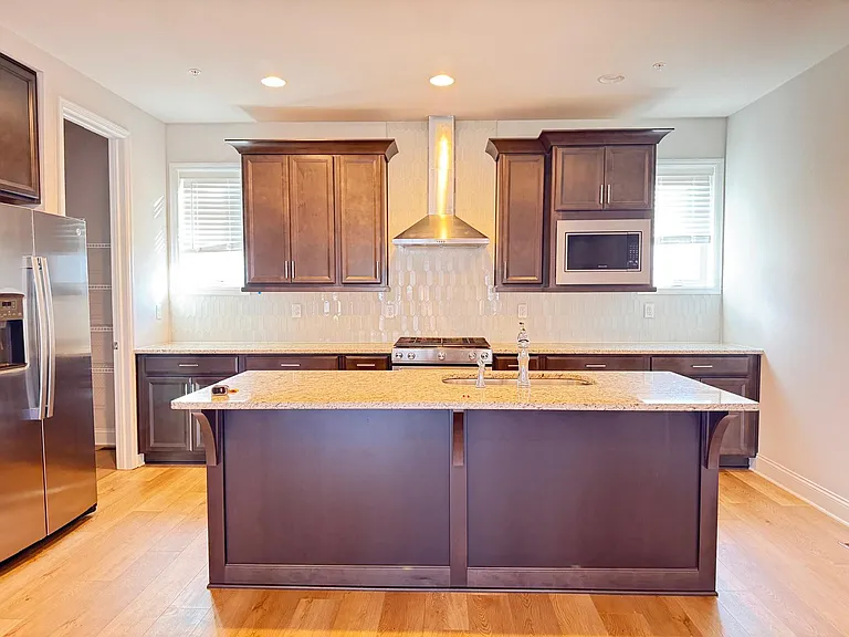 3088 Egreton Rd — Photo 18