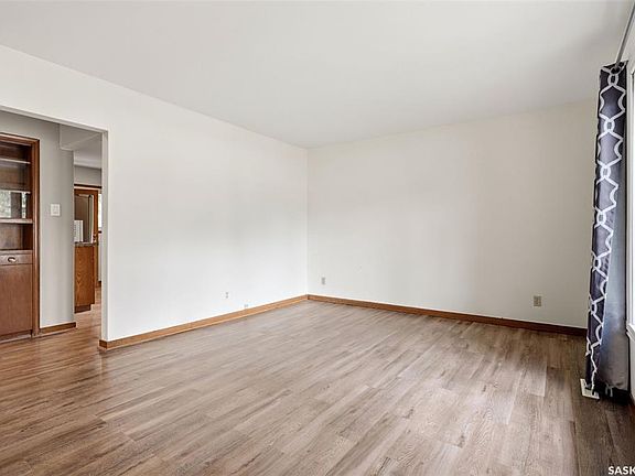 5th image of 1037 Campbell STREET