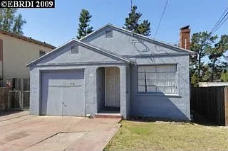 3345 Columbian Dr photo 1