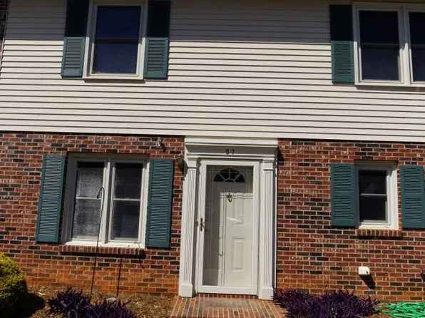 1330 5th St NE APT 57, Hickory, NC 28601