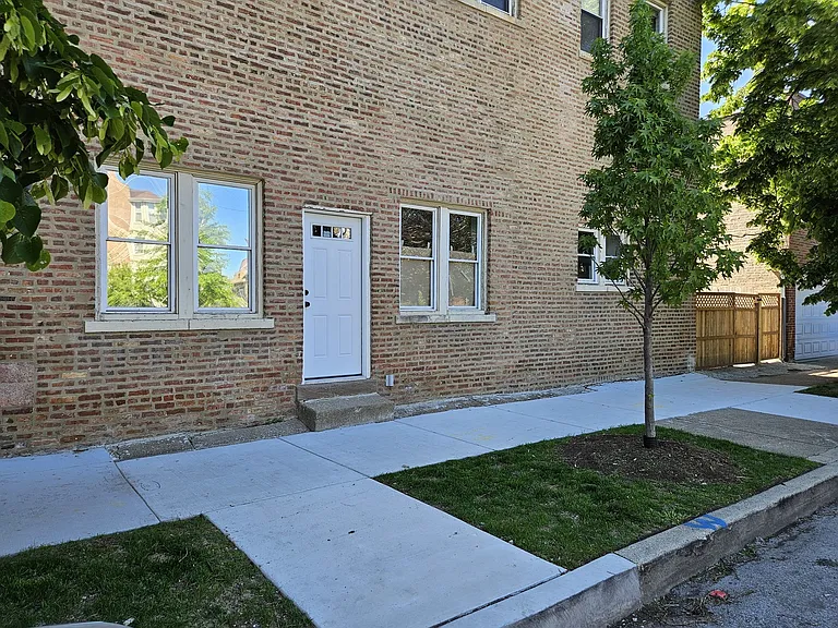 2500 W Pershing Rd #1R — Photo 19