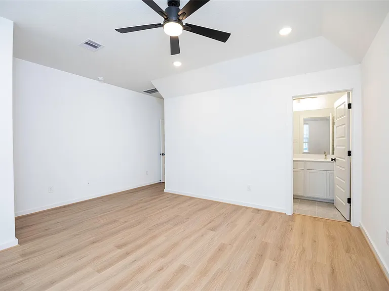 1951 Longmire Villas Ct — Photo 21