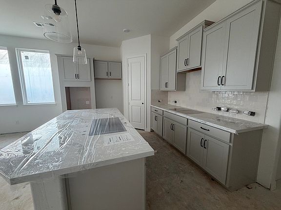 23651 Red Rowan Lane Interior Image 4