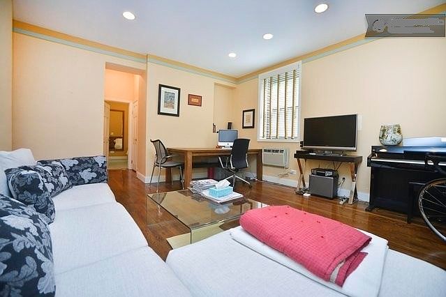 1st image of 288 W 92nd St APT 2E