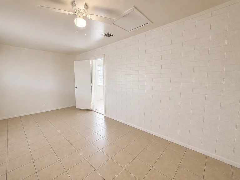 5437 S 14th Way — Photo 7