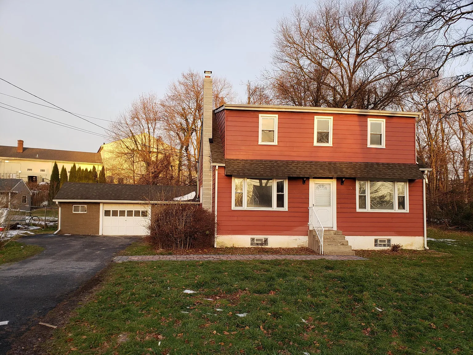 538 F Ave photo 1