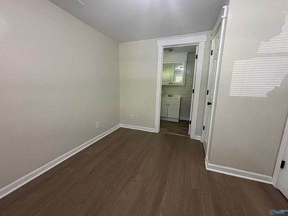3rd image of 659 Taft Ave